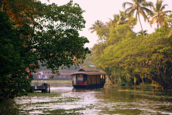 kerala backwater tour packages
