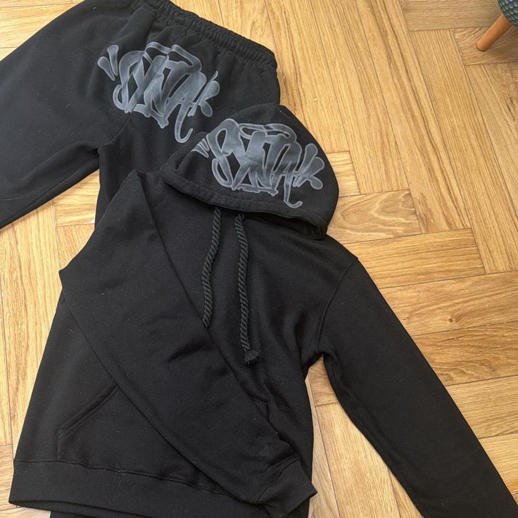 Syna-world-Tracksuit-Black