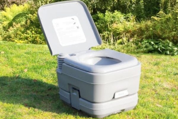 From Rest Stops to Onboard Comfort Choosing the Best Portable Toilet for Truckers